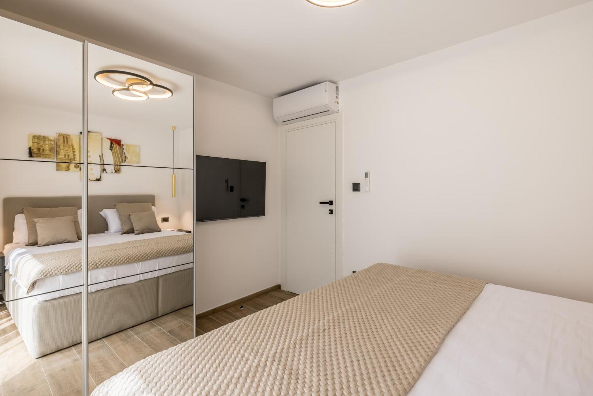 Apartment Sara Trogir Eksteriør billede
